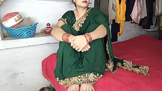 Beautiful sexy bhabhi in green saree