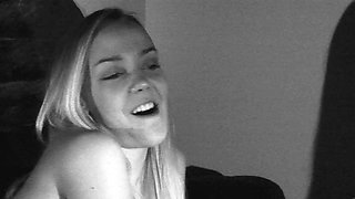 Awesome Big Boobs Blonde Masturbates In The Shower