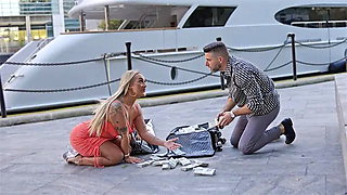 Hot British Pawg gets all Excited when She Sees a Million Dollars to Fuck a S...