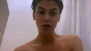 Amateur super hot brunette masturbating 3 mp4