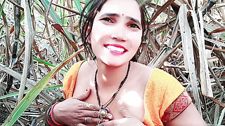 Sexy Bhabhi gets hot for sex in sugarcane field