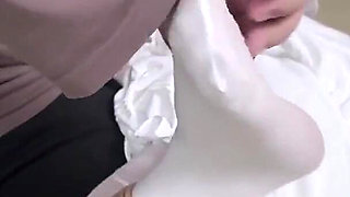 Xr24-a Girl Wearing White Clothes and White Stockings Was Hung up and Bondage Tickling